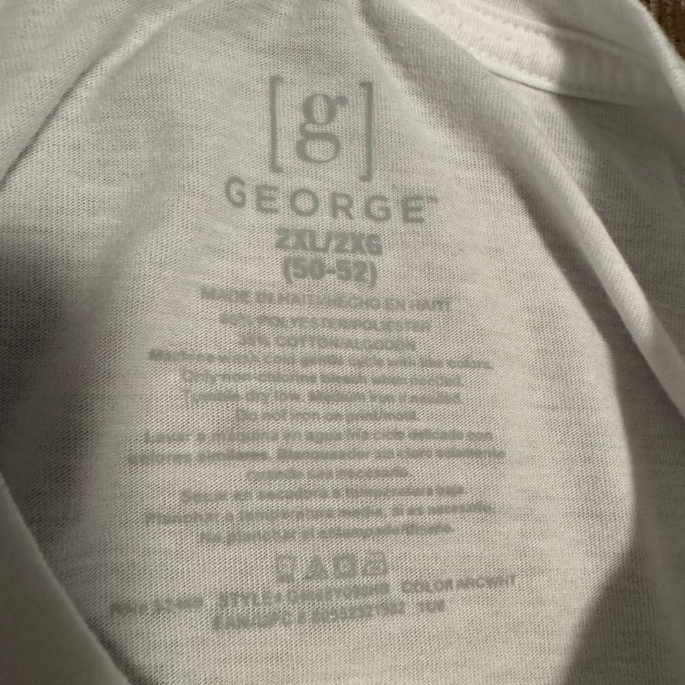 George 2XL 50-52 White T-Shirt with Skeleton Hand Shocker Rock On - Picture 5 of 5